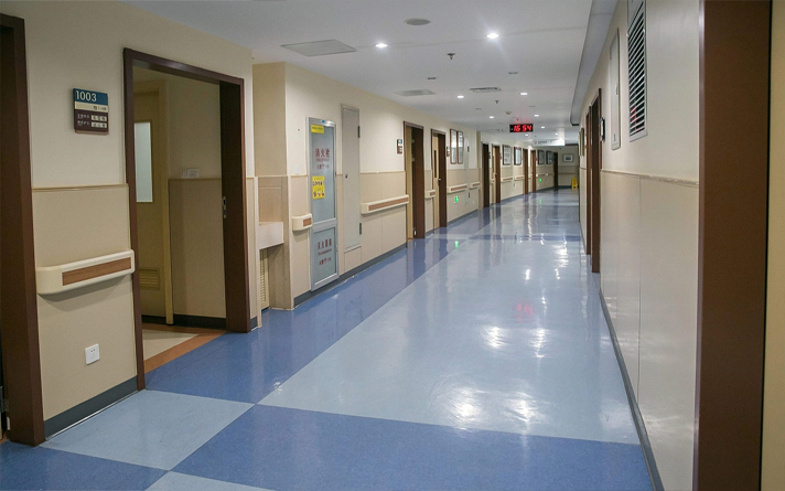 投身“網?！碧魬痤H多 醫院門企業抓住消費痛點